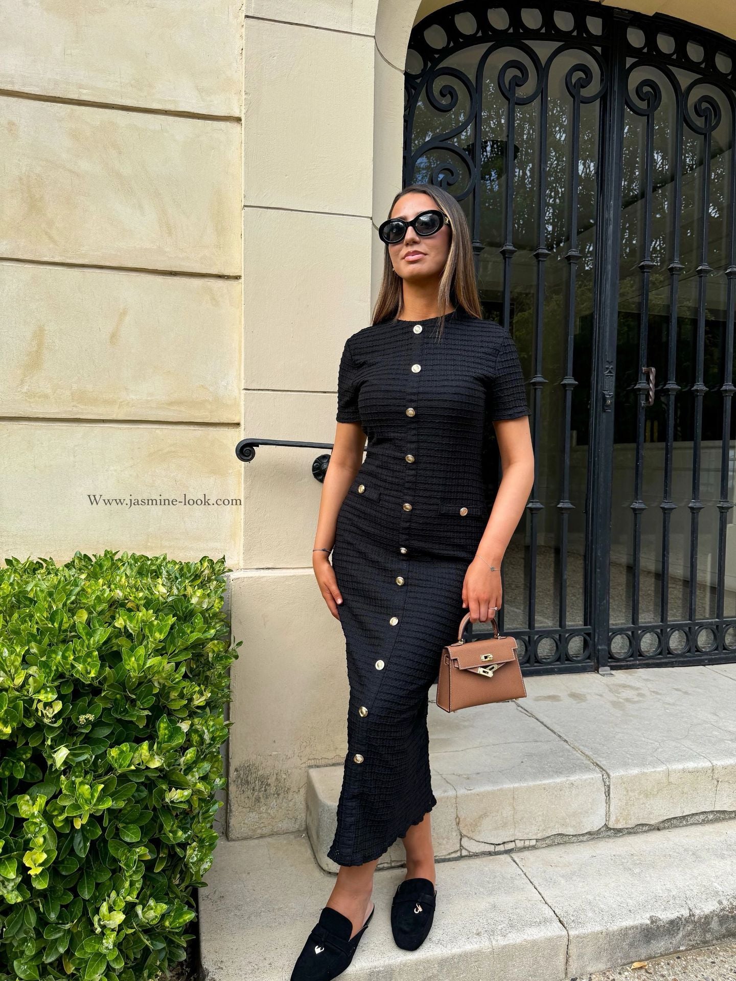 Retro fitted knitted short-sleeved dress