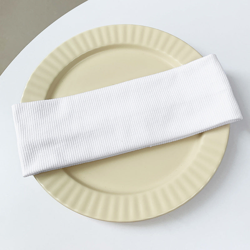 Wide-brimmed elastic hair band