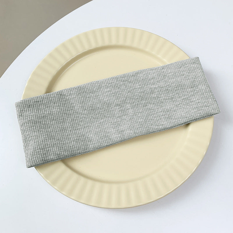 Wide-brimmed elastic hair band