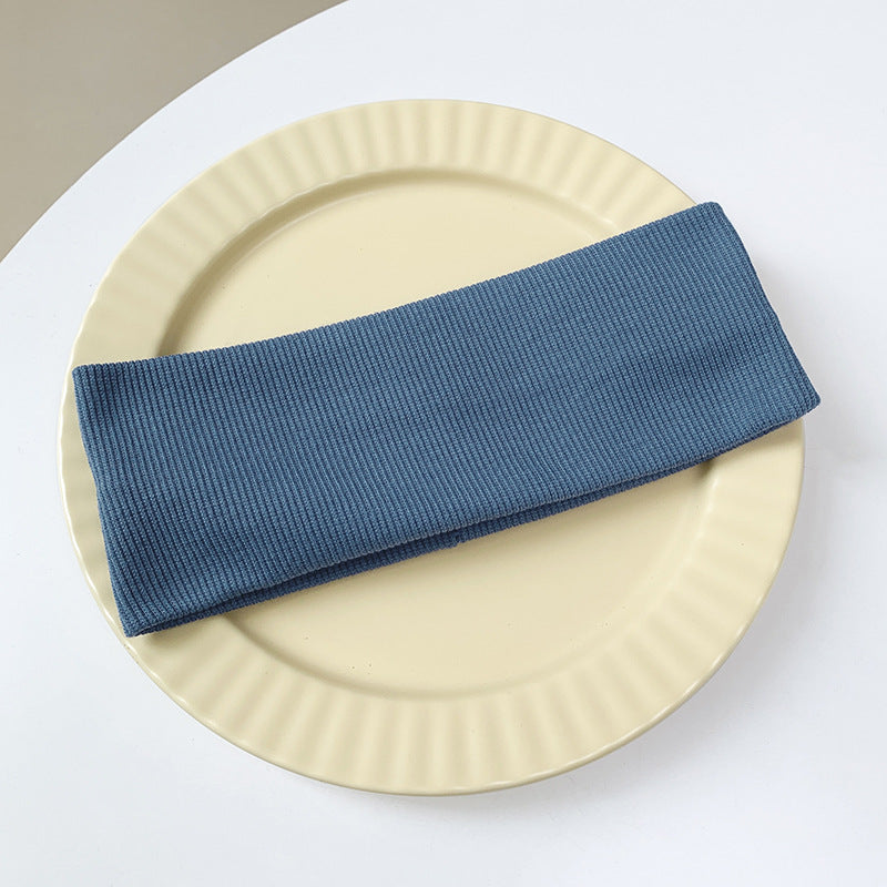Wide-brimmed elastic hair band