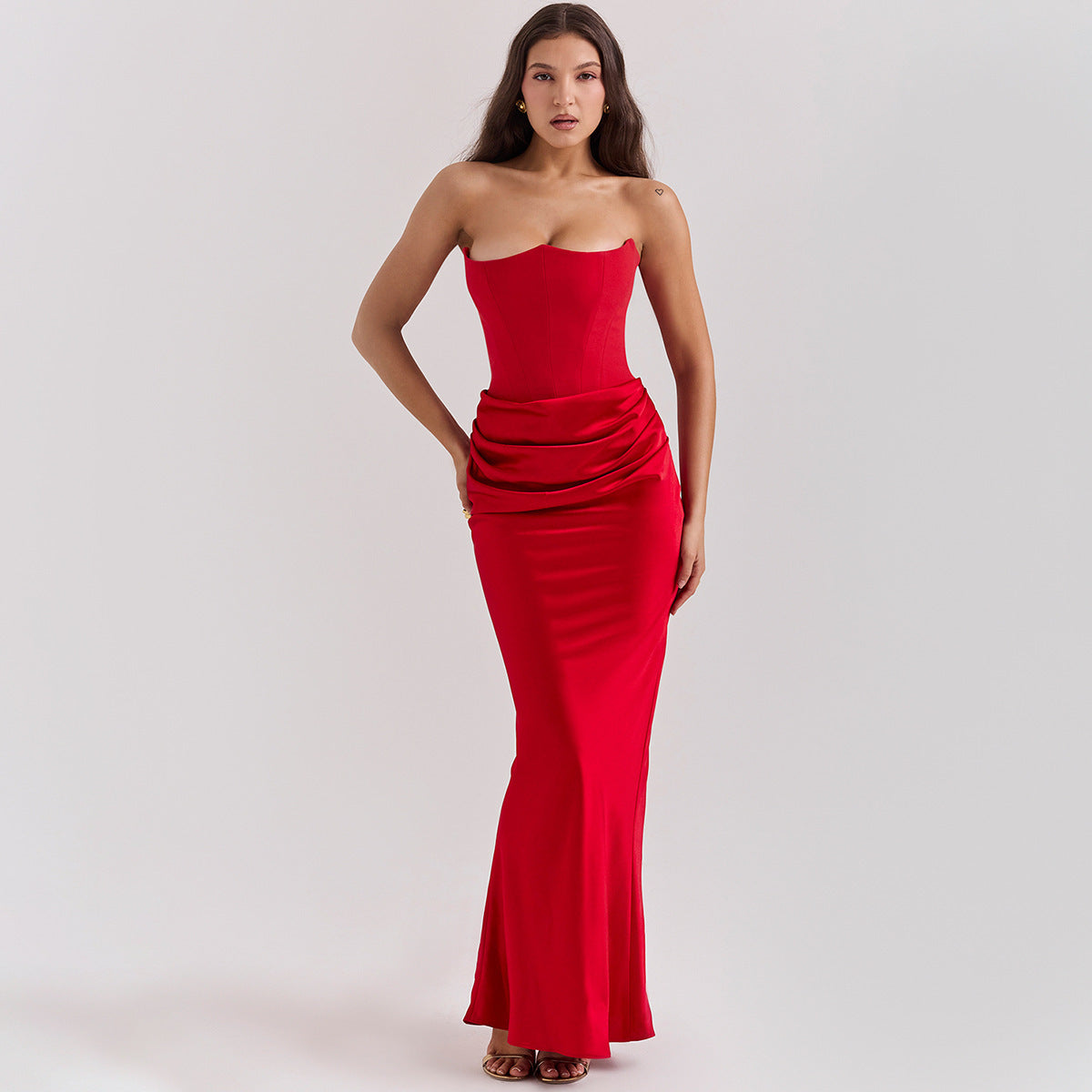 Strapless and backless evening dress