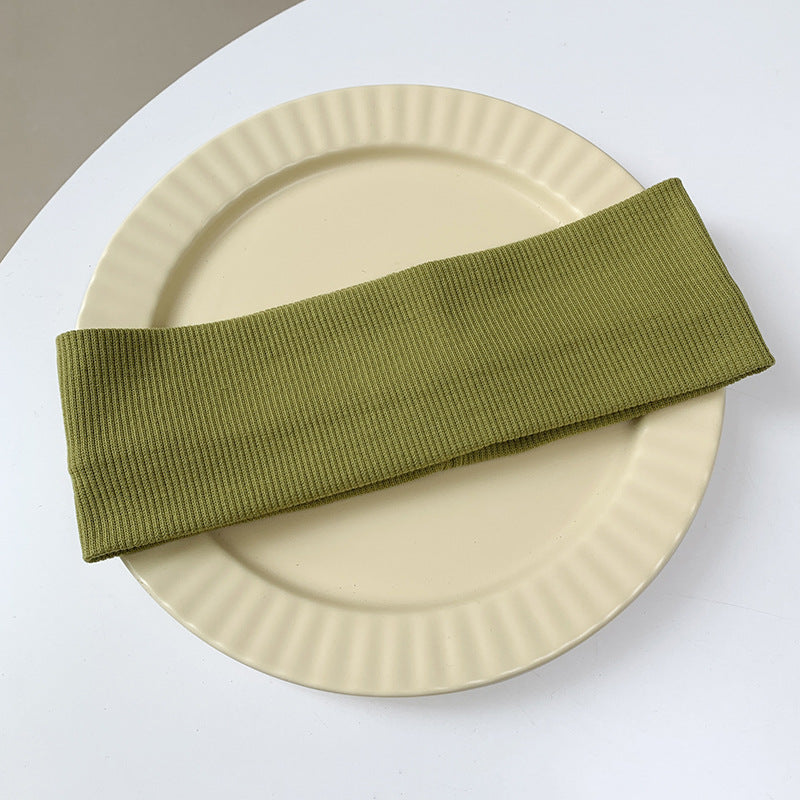Wide-brimmed elastic hair band