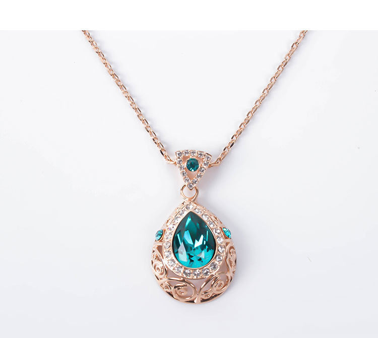 Hollow pattern jewelry set by Glamytek