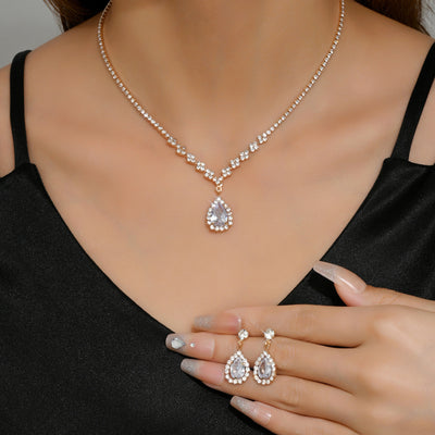 Elegant Bridal Necklace and Bracelet Set.