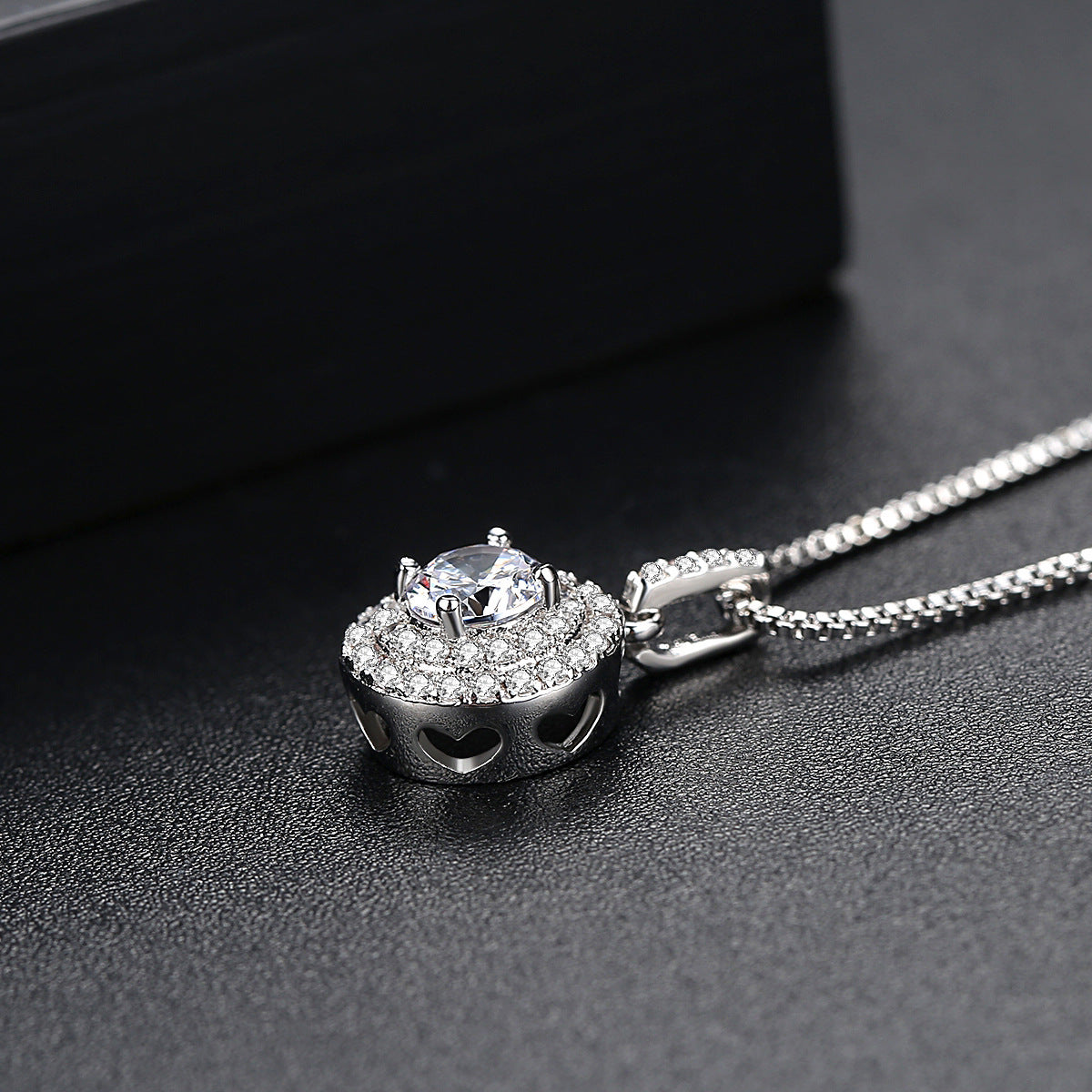 Necklace by Glamytek