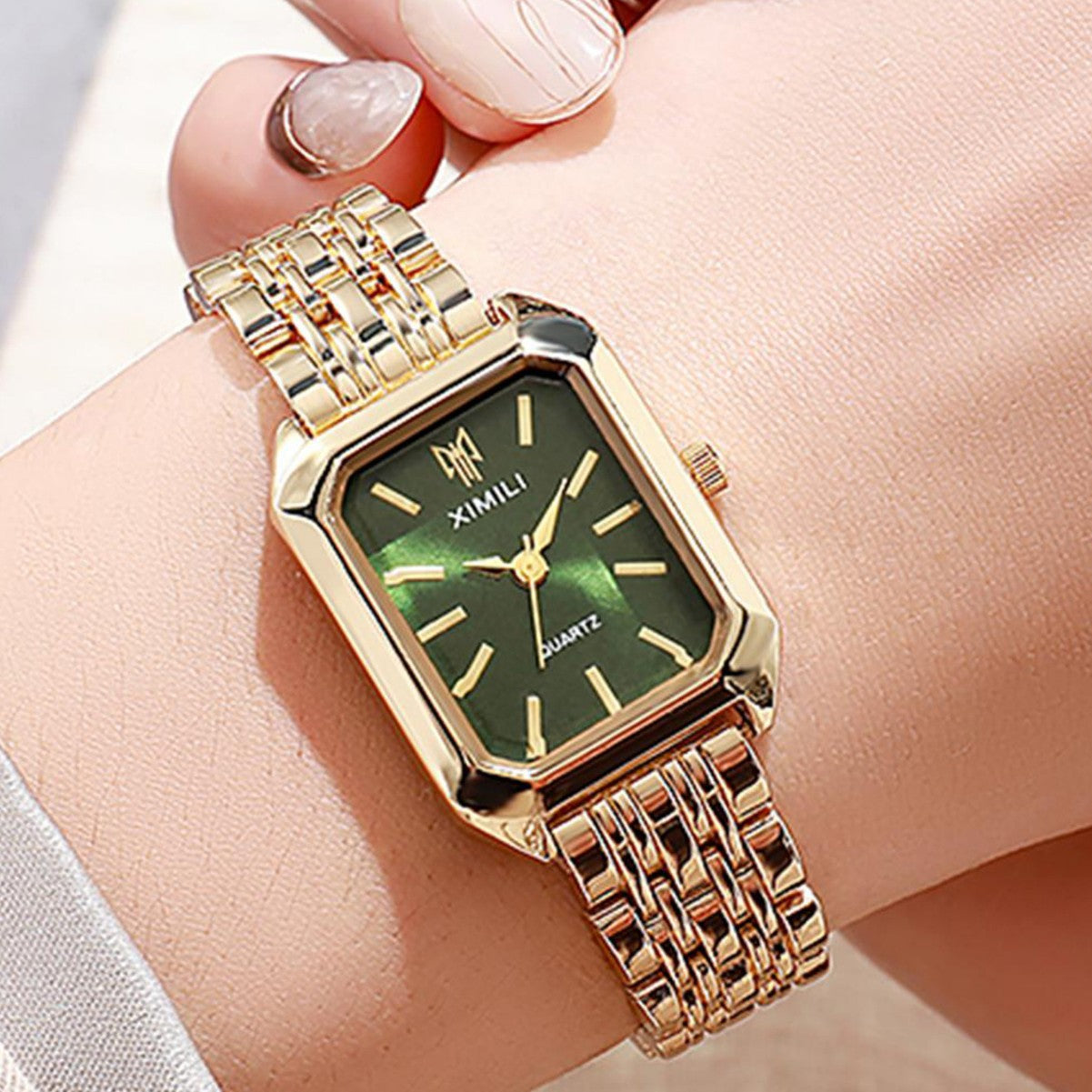Ladies Quartz Watch with Steel Band by Glamytek