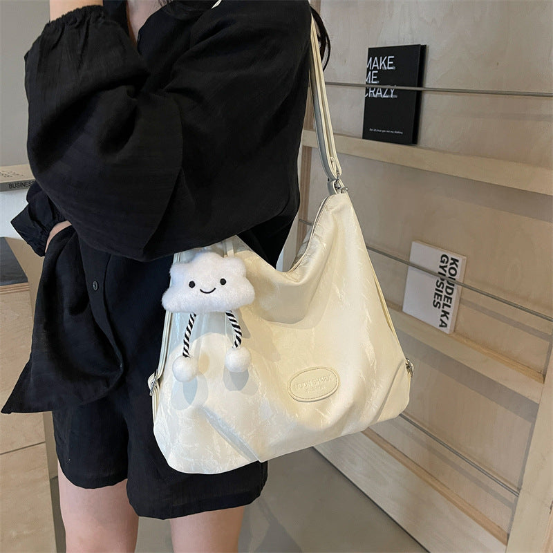 Fashionable and high-quality single-shoulder bag by Glamytek