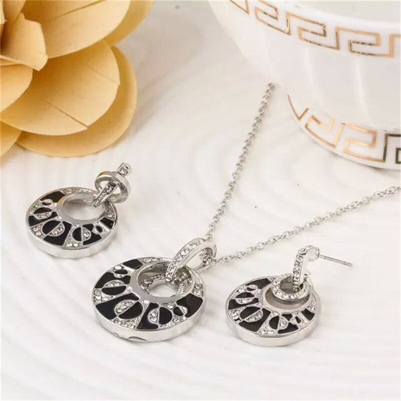 Crystal jewelry set by Glamytek