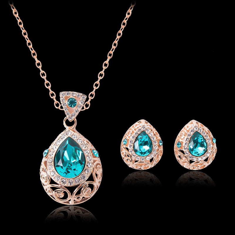 Hollow pattern jewelry set by Glamytek