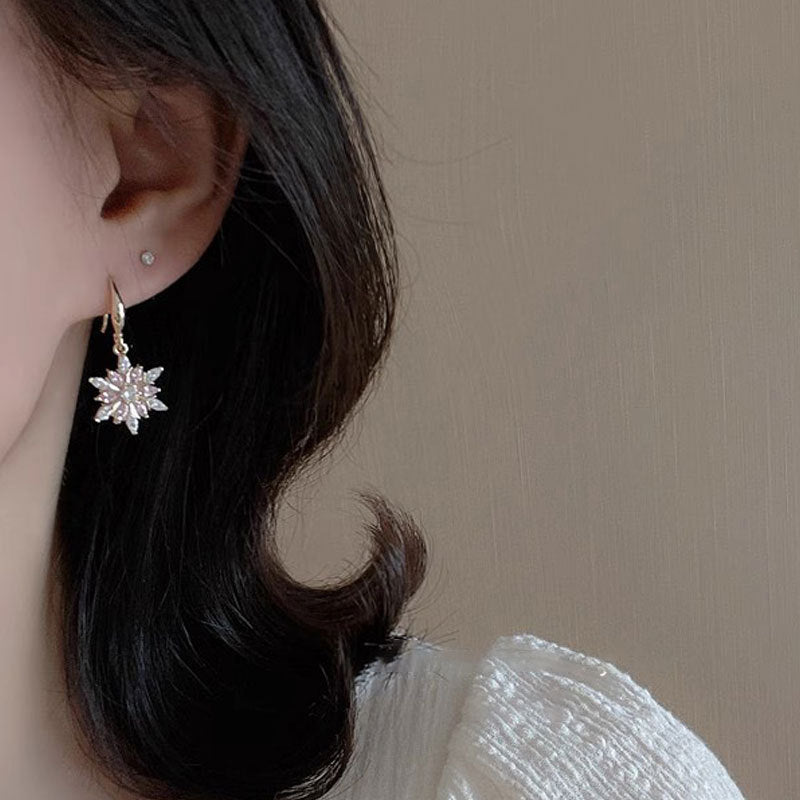 Autumn Winter Cute Jewelry Snowflake Earrings Zircon Shining Diamond by Glamytek