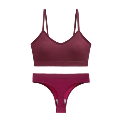 A bra set without underwire