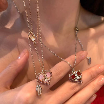 Heart-shaped Saturn necklace