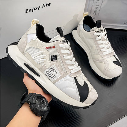 Low-top casual sneakers