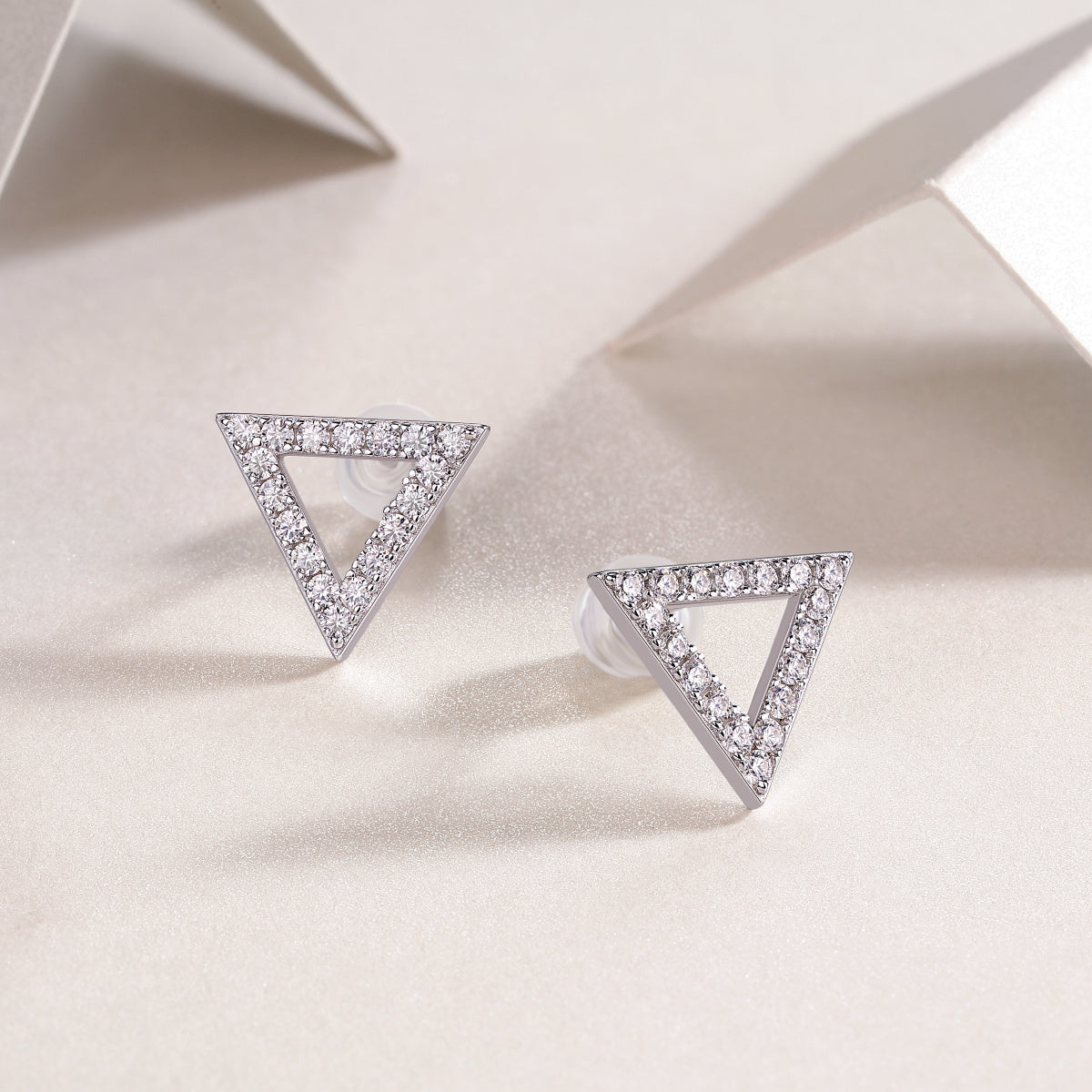 Unique - Set With Moissanite S925 Sterling Silver And Platinum-plated Stud Earrings, Fashionable, Trendy And Affordable Jewelry by Glamytek