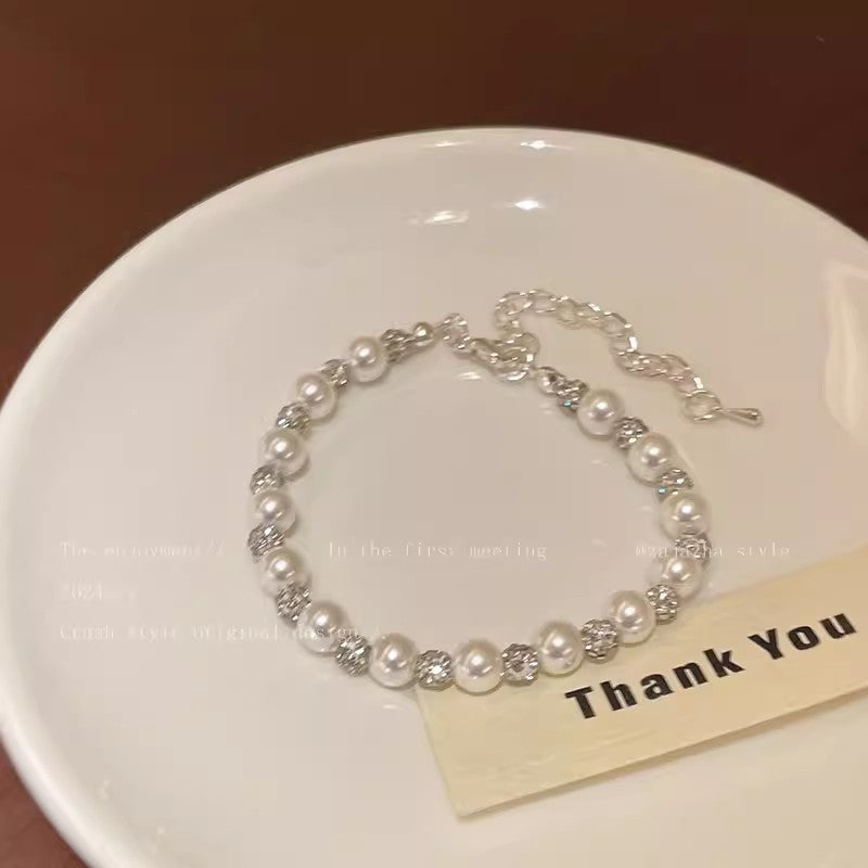 Elegant Pearl and Crushed Silver Beaded Bracelet