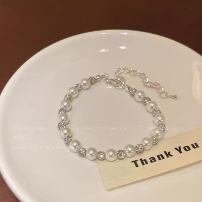 Elegant Pearl and Crushed Silver Beaded Bracelet