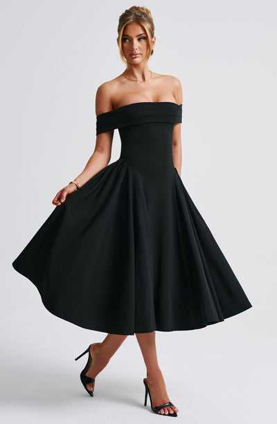 A one-neck backless solid-color strapless dress for women by Glamytek