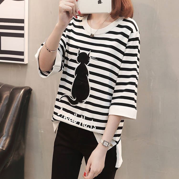 Cute Cat Tshirt by Glamytek