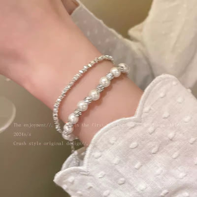Elegant Pearl and Crushed Silver Beaded Bracelet