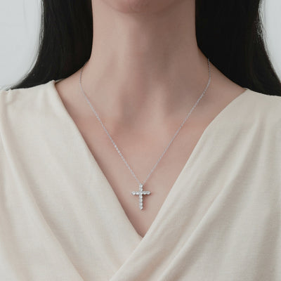 Cross Pendant Necklace "