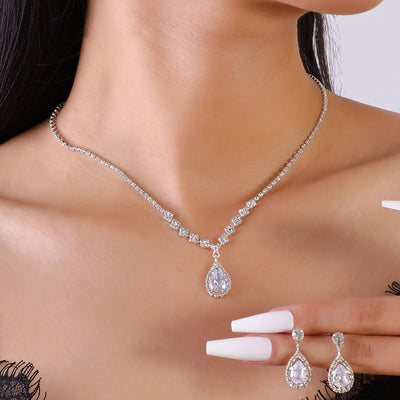 Elegant Bridal Necklace and Bracelet Set.