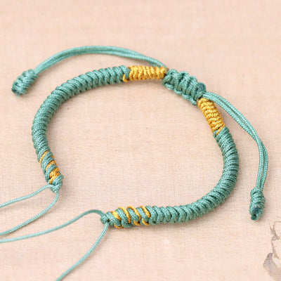 Gold wire diamond knot bracelet