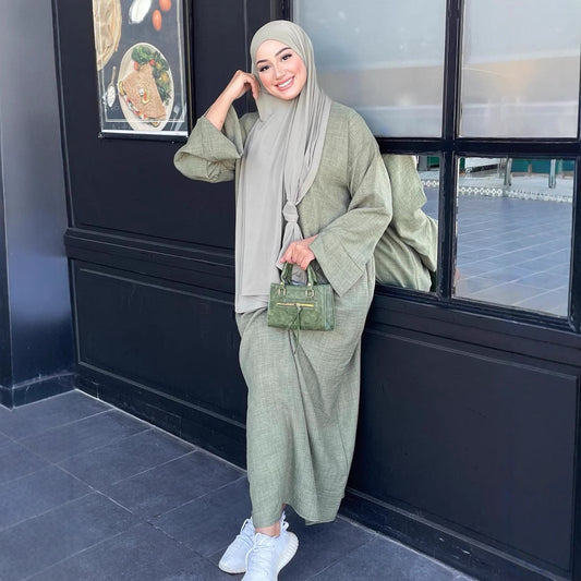 Solid-colored casual dress gown
