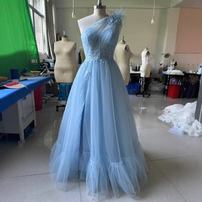 Blue One-shoulder Feather Wedding Dress by Glamytek