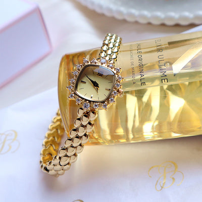 Fashionable fine-chain quartz square watch for ladie