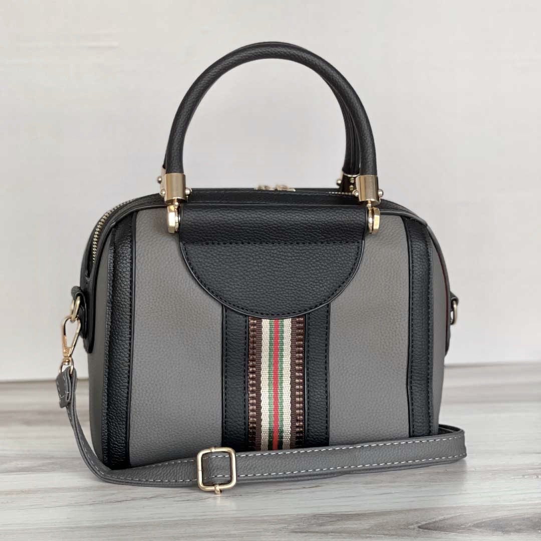 Sally Shoulder Bag by Glamytek