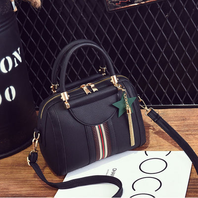 Sally Shoulder Bag by Glamytek
