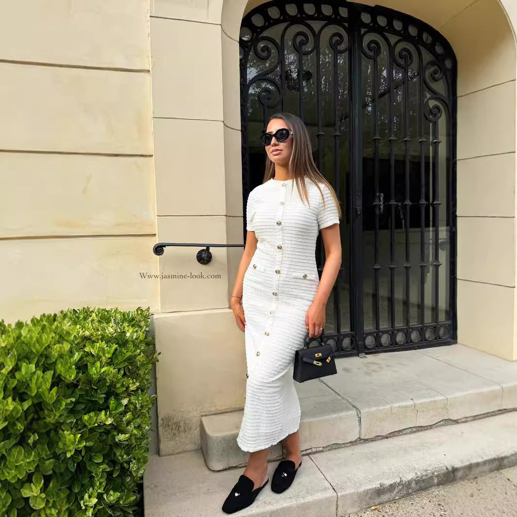 Retro fitted knitted short-sleeved dress