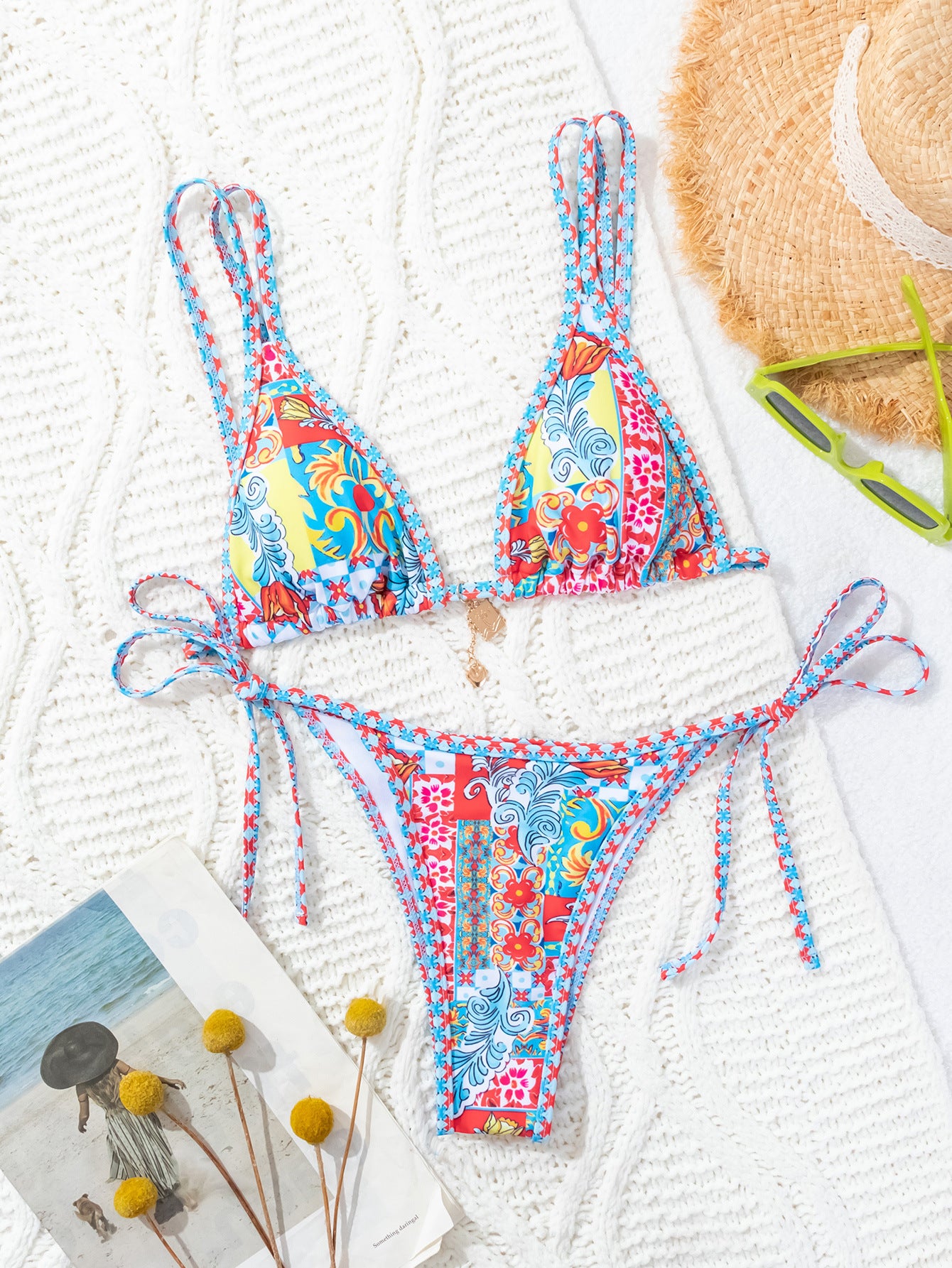 Contrasting-color printed lace-up sexy two-piece swimsuit