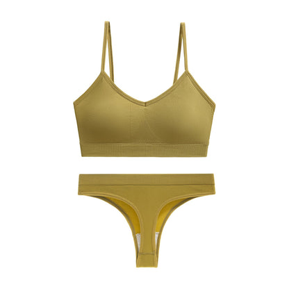 A bra set without underwire