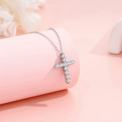 Cross Pendant Necklace "