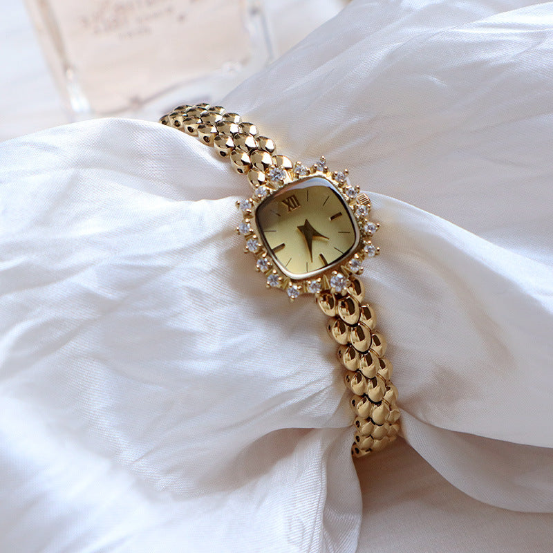 Fashionable fine-chain quartz square watch for ladie