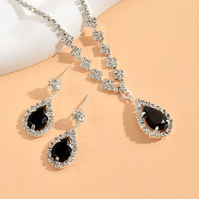 Elegant Bridal Necklace and Bracelet Set.