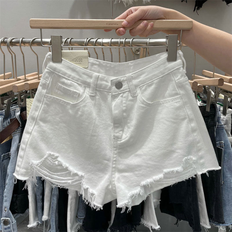 Women's fringed denim shorts